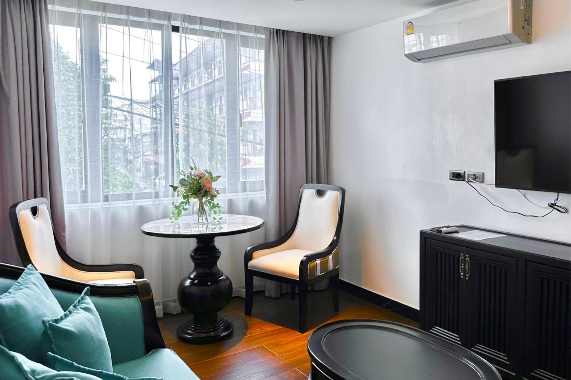 Glory Boutique Suites 清迈古城荣耀精品酒店 Чиангмай Екстериор снимка