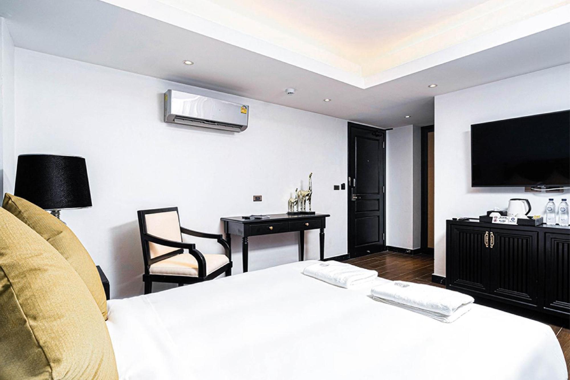 Glory Boutique Suites 清迈古城荣耀精品酒店 Чиангмай Екстериор снимка