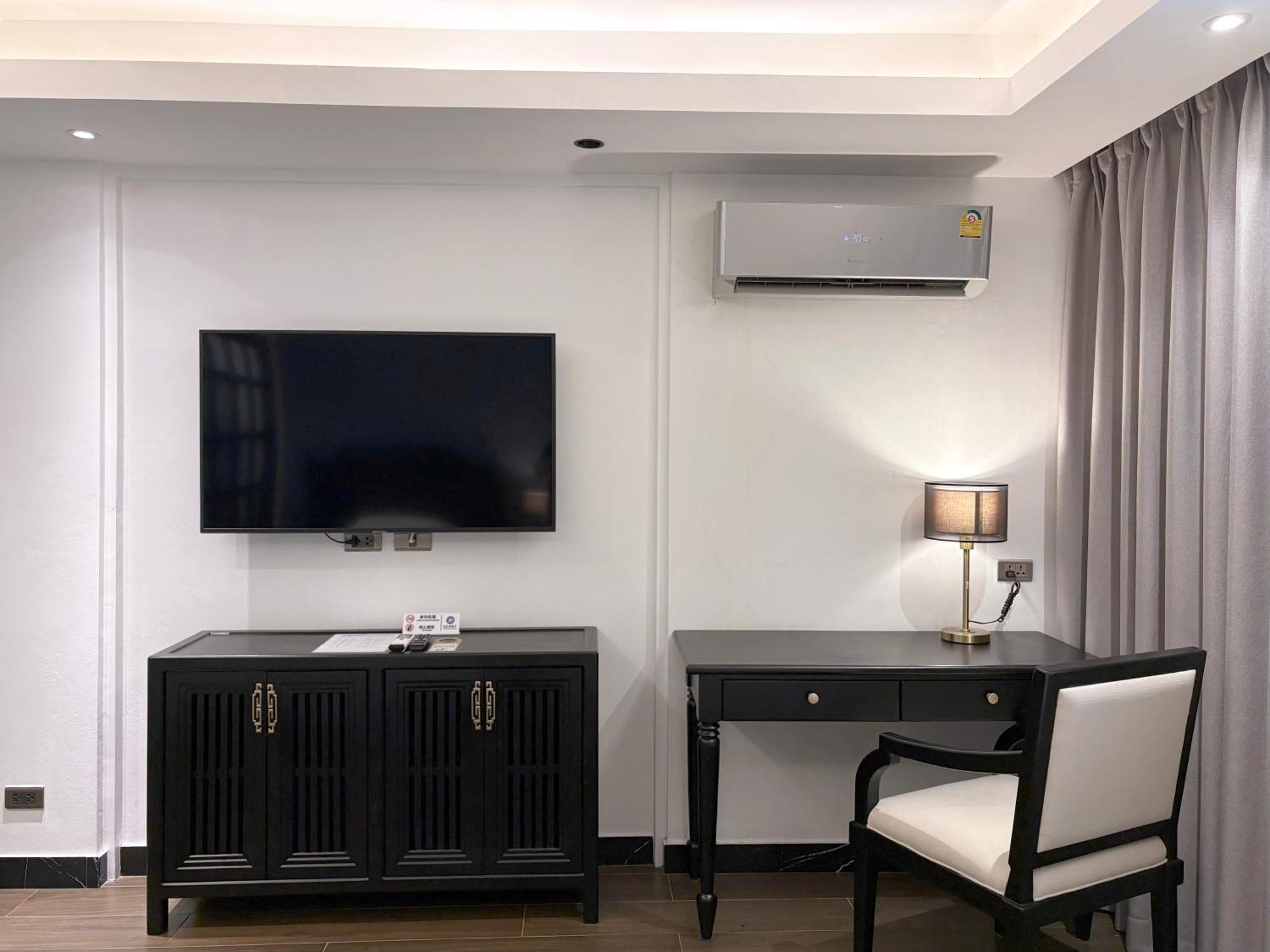 Glory Boutique Suites 清迈古城荣耀精品酒店 Чиангмай Екстериор снимка